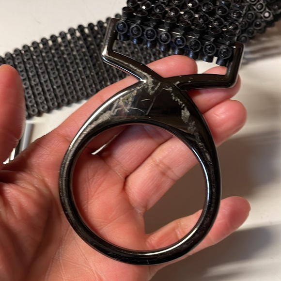 BELT stretch - Picture 5 of 9